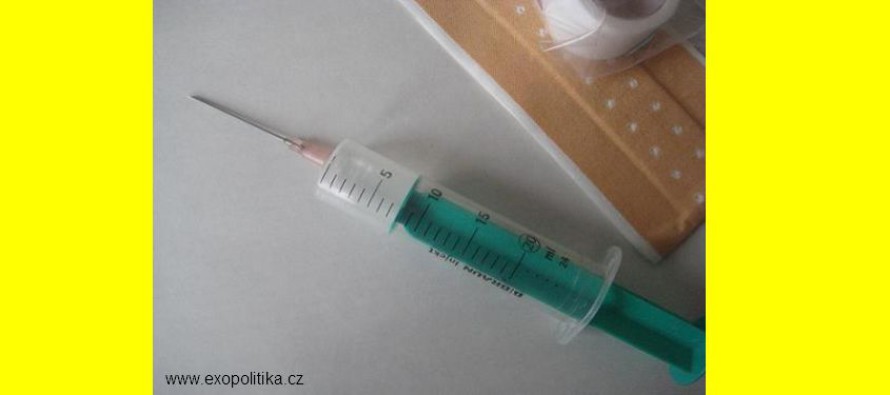Očkovat, nebo neočkovat – řeší to i v USA