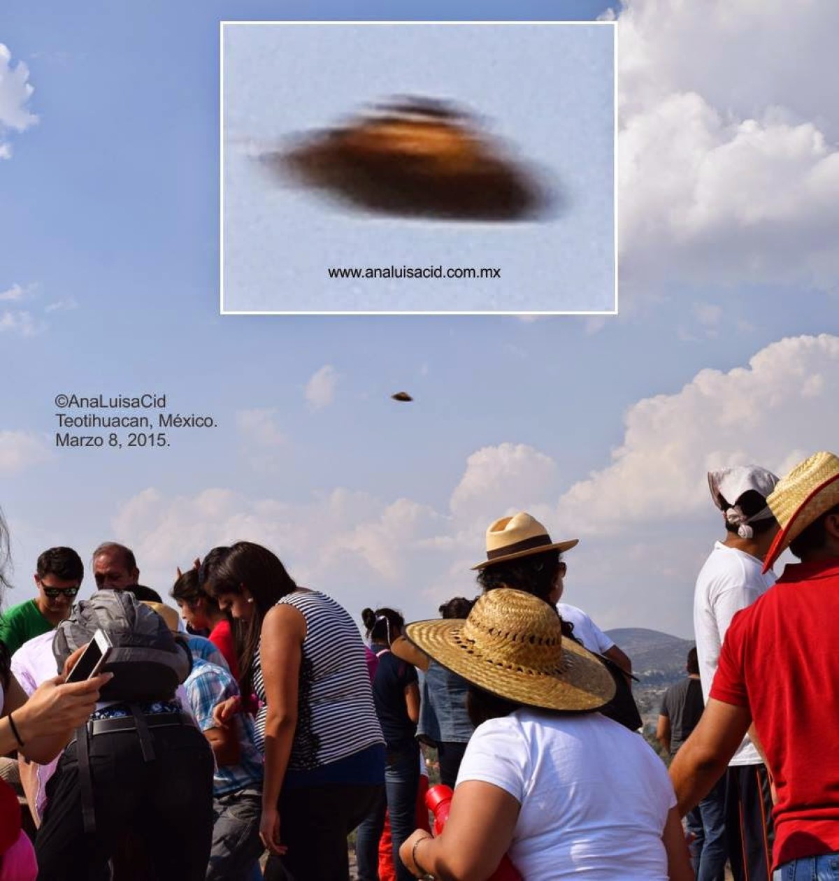 Mexiko, UFO nad pyramidou slunce